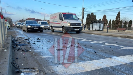 Un accident rutier s-a produs în zona <em class='ep-highlight'>Antibiotice</em> Iaşi - UPDATE, FOTO