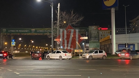 Accident rutier în Tudor Vladimirescu din municipiul Iași - EXCLUSIV, FOTO