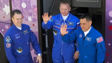 Doi cosmonauți rusi și unul american, prizonieri în spațiu! Nava a fost lovită de un meteorit. Rusia, misiune de urgență pentru a salva echipajul