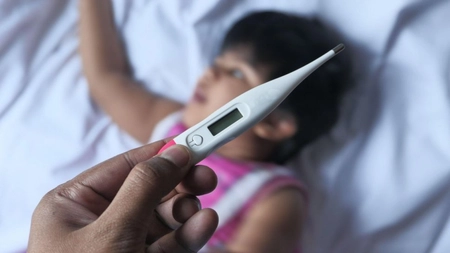 Al doilea caz de triplă infecţie a fost depistat la un copil de trei ani din București