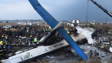 Copilotul avionului prăbușit în Nepal și-a pierdut viața în același mod ca soțul ei, pilot