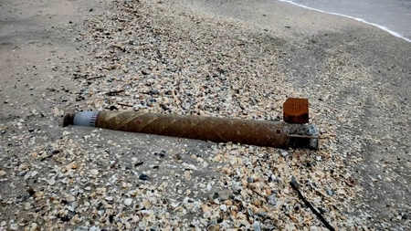 Bucata de rachetă găsită pe o plajă din județul Constanța a fost fabricată în Rusia. Explicațiile MApN