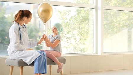 Cancer de sân la doar 7 ani. O fetiţă a fost supusă operaţiei de mastectomie: 