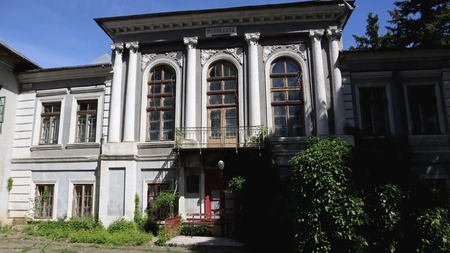 Se începe restaurarea și consolidarea Palatului Sturdza de la Miroslava