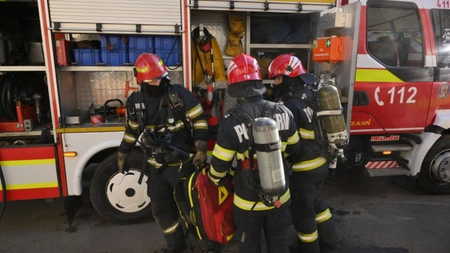 Incendiu la o școală din Constanța. <em class='ep-highlight'>Peste</em> 700 de elevi și profesori au fost evacuați 