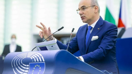 Rareș Bogdan l-a pus la zid pe cancelarul Karl Nehammer în contextul aderării la Schengen: 