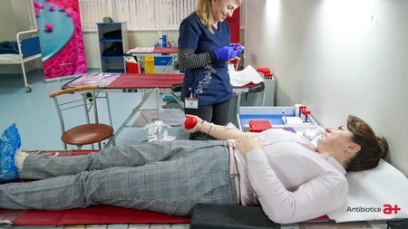 Campania de donare de sânge a angajaților <em class='ep-highlight'>Antibiotice</em> sprijină spitalele ieșene
