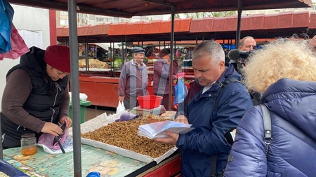 Ce nereguli au descoperit echipele CJPC și Direcției Agricole Iași în urma verificărilor din piețele ieșene - FOTO