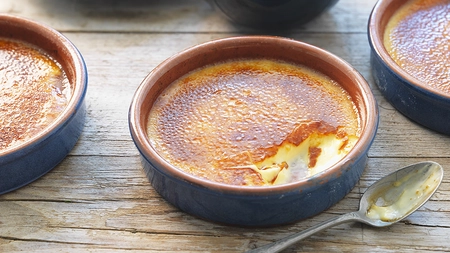 Cremă Catalană. Un desert divin ce se topește în gură