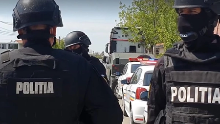 Valuri de droguri pe litoral. Mai multe persoane au fost ridicate de poliție de la festivalul Sunwaves din Mamaia