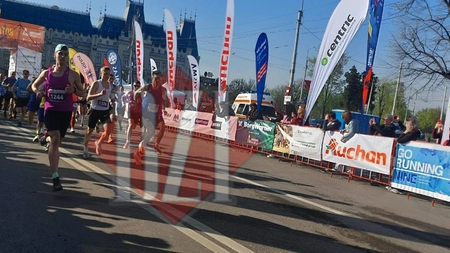 Sute de alergători s-au adunat la linia de start pentru Semimaraton Iași 2023 - GALERIE FOTO