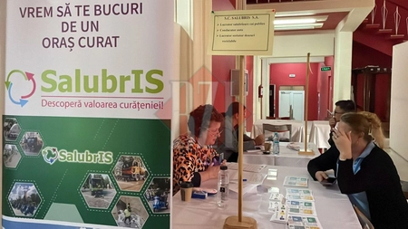 Zeci de angajatori la Bursa Locurilor de Muncă organizată la Iași - GALERIE FOTO