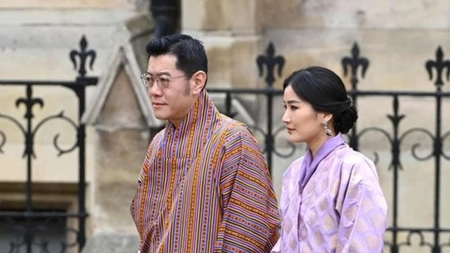 Jetsun Pema este cea mai tânără regină din lume. Cum și-a făcut apariția „Kate Middleton de Himalaya” la încoronarea regelui Charles