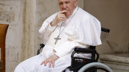 Vești bune! Papa Francisc a fost externat din spital după ce a fost supus la o intervenție chirurgicală