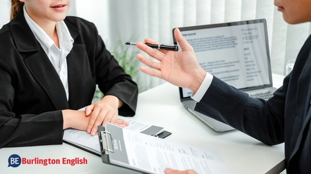 Cum să te pregătești pentru un interviu în limba engleză
