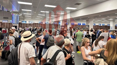 Nervi întinşi la maximum! Cursa Bergamo - Iași a fost anulată încă de la miezul nopţii. Zeci de persoane au rămas blocate în Italia din cauza Wizz Air - EXCLUSIV, FOTO, VIDEO, UPDATE
