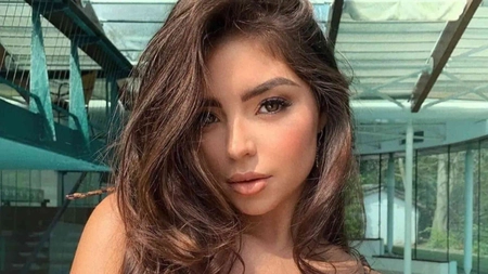 Demi Rose s-a pozat în cel mai decupat costum de baie: „Ne-ai lăsat fără cuvinte”