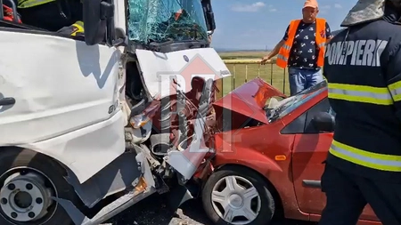Accident rutier grav în Popricani. Două autoturisme au intrat în coliziune frontală - FOTO, VIDEO, UPDATE