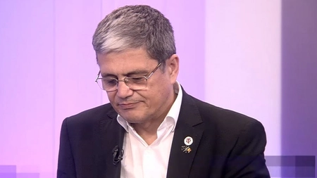 Protestul continuă la Ministerul Finanțelor! Marcel Boloș s-ar fi baricadat într-un birou și e apărat de SPP