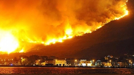 Un bărbat din Grecia a fost arestat preventiv pentru că ar fi provocat trei incendii de pădure