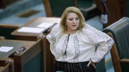 Senatorul de Iași, Diana Șoșoacă, interpelare către Marcel Ciolacu, Cătălin Predoiu, Marcel Boloș și Alexandru Rafila. „Pompierii lăsați în grija sorții”