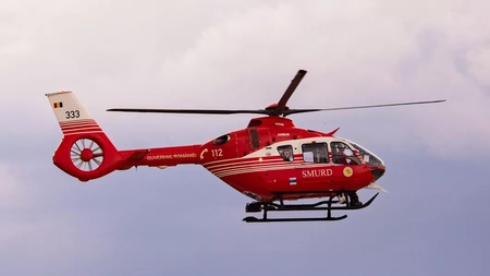 Un bărbat din Maxut, care a suferit arsuri, adus la Iași cu un elicopter SMURD
