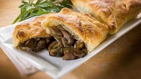 Plăcintă cu ciuperci. Cum să pregătești un adevărat deliciu după rețeta bunicii