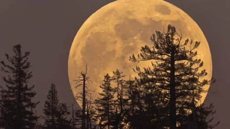 Ultima Superlună din acest an, „Luna recoltei