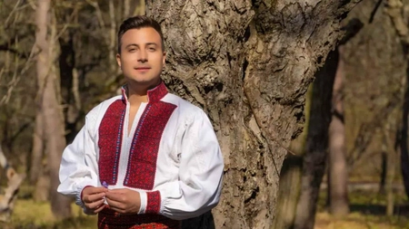 Cum se simte Valentin Sanfira, la două luni de la accident. A scăpat de scaunul cu rotile, dar merge în cârje