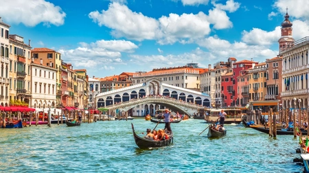 Veneția introduce o taxă de acces pentru turiști, începând cu 2024