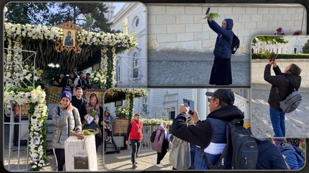 Pelerinajul la Sfânta Cuvioasă Parascheva nu este complet fără o poză sau un selfie cu baldachinul împodobit cu flori: „Am făcut și o poză, să am amintire” - FOTO/VIDEO
