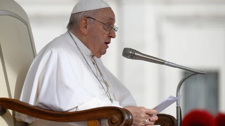 Papa Francisc deplânge ”situaţia umanitară gravă” din Gaza şi bombardarea unei biserici şi a unui spital