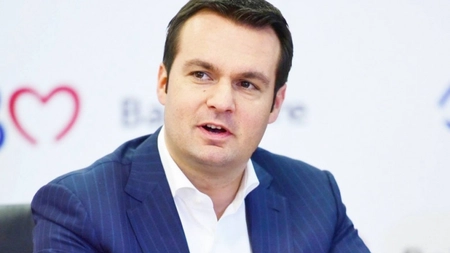 Soacra primarului din Baia Mare, prinsă în flagrant când îi dădea 50.000 de euro mamei unei judecătoare pentru o pedeapsă mai blândă pentru edil