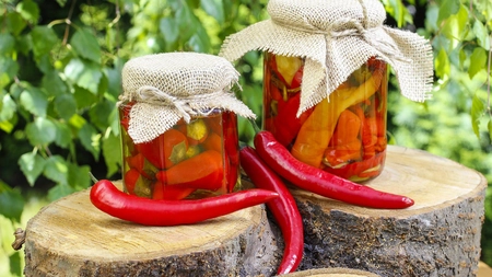 Ardei bulgăresc la borcan. O modalitate excelentă de a păstra prospețimea și aroma legumei pentru perioada rece a anului
