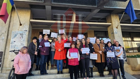 Protest la Casa de Pensii Iași! Angajații sunt nemulțumiți de salariile mici