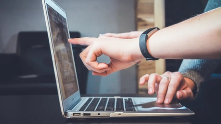 Patru dintre serviciile de stare civilă vor fi la un click distanță: naștere, căsătorie, divorț și deces