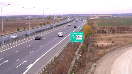 Primul vitezoman prins pe autostrada A0, deschisă recent. Ce sancțiuni i-au acordat polițiștii tânărului de 19 ani