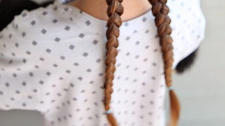 Idei de coafuri pentru copii împletite. Cele mai în trend moduri pentru un look festiv de Crăciun