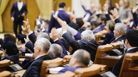 Marcel Ciolacu cheamă deputații de Crăciun să voteze autonomia maghiarilor. Senatorul Diana Șoșoacă: „Săptămâna viitoare se vrea desprinderea Ardealului de România” - VIDEO