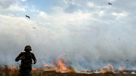 Cel puțin 12 soldați ruși au fost uciși în urma unei explozii la un centru de antrenament. Cum s-a produs incidentul