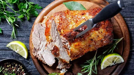 Mușchi de porc fiert și afumat. Trucuri din rețeta bunicii pentru un preparat reușit
