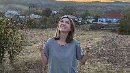 Adela Popescu și soțul ei își fac casă ca în Toscana, la Șușani. Primele imagini de pe șantier