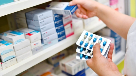 Criză în sistemul de sănătate din România! Farmaciile rămân fără tratamentele uzuale folosite pentru infecţiile respiratorii!