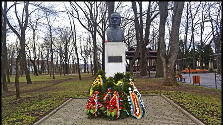 „In memoriam Grigore Vieru” în Parcul Copou