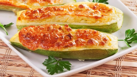 Cei mai buni dovlecei umpluți cu carne. Rețeta cu care îi vei cuceri pe cei de la masă