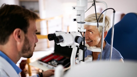 Cum se tratează cataracta? Metode și opțiuni de tratament