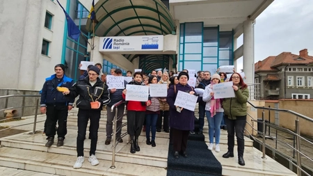 Un nou protest spontan al angajaților Radio România Iași