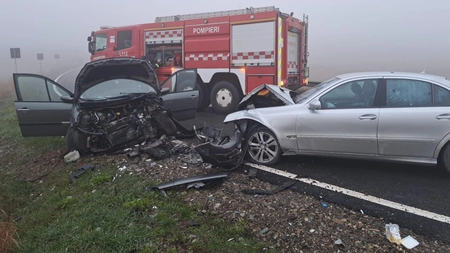 Accident rutier grav în Popricani! Trei persoane au fost transportate la spital, după ce două mașini s-au făcut zob - FOTO, UPDATE