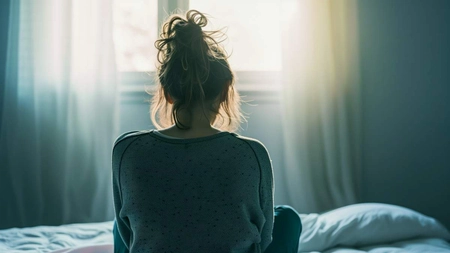 Caz revoltător în Olt! O adolescentă de 14 ani a fost abuzată de tatăl prietenei sale