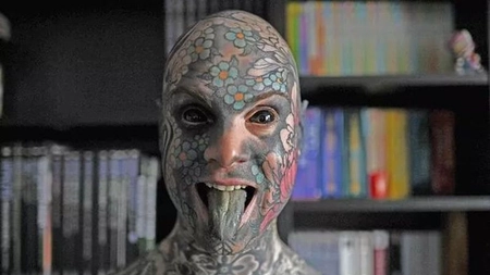 Sylvain Helaine, cel mai tatuat profesor, a făcut senzație la „Chefi la Cuțite“! „Am 550 ore de ședințe de tatuaj!”